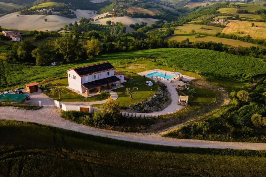 Ferienwohnung Casal Del Sole - Il Girasole Montefelcino Exterior foto